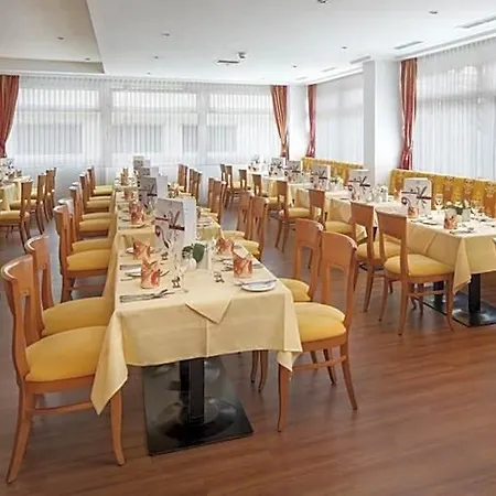 מלון Schweizer Hof Thermal Und Vital (adults Only) 4*