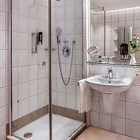Hotel Schweizer Hof Thermal Und Vital (adults Only)